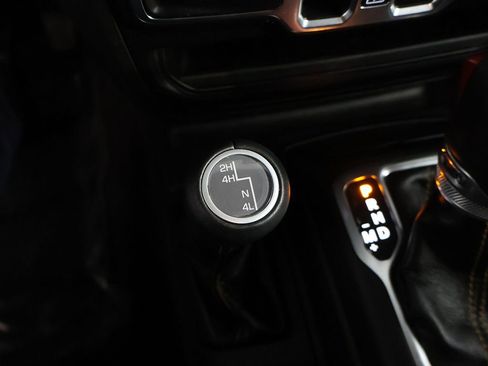 Used 2023 Jeep Wrangler Unlimited Sahara AWD/4WD image 47