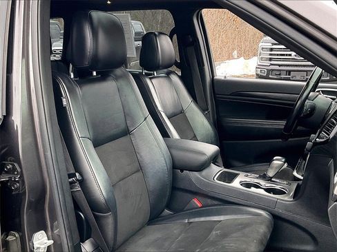 Used 2020 Jeep Grand Cherokee Altitude image 10