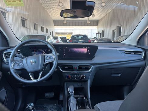 Used 2025 Buick Encore GX Preferred image 31