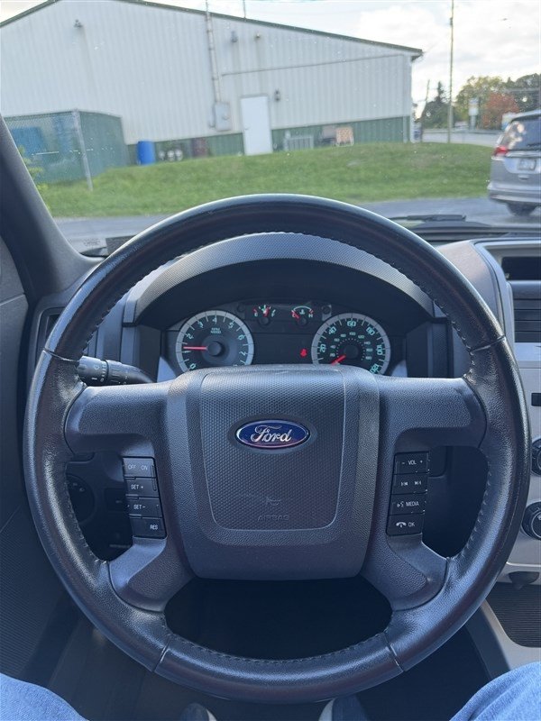 Used 2012 Ford Escape XLT FWD image 15