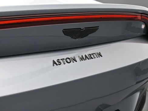 Used 2021 Aston Martin V8 Vantage Roadster RWD image 14
