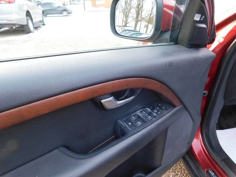 Used 2011 Volvo XC70 3.2 image 24