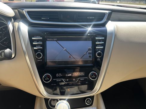 Used 2017 Nissan Murano SV image 16