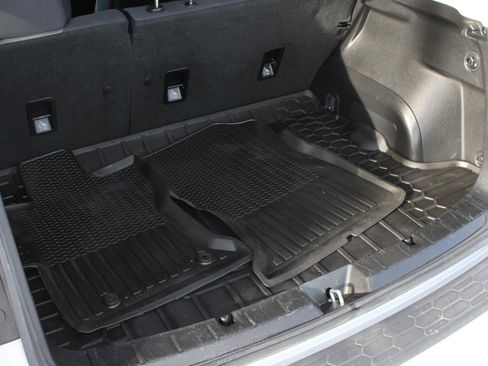 Used 2019 Subaru Crosstrek 2.0i Premium image 8