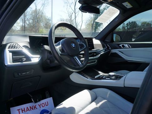 Used 2024 BMW X5 M60i w/ Climate Comfort Package image 11