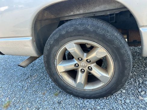 Used 2007 Dodge Ram 1500 Truck SLT image 4