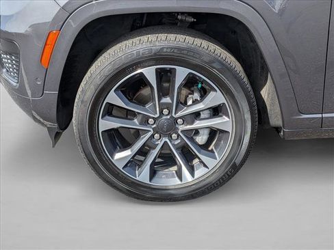 Used 2023 Jeep Grand Cherokee Overland w/ Luxury Tech Group IV image 9