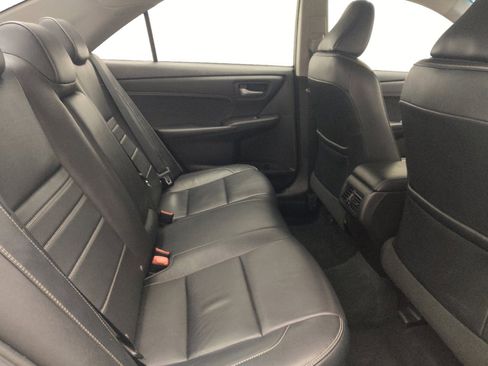 Used 2017 Toyota Camry XLE FWD image 19
