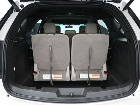 Used 2015 Ford Explorer XLT w/ Equipment Group 202A image 7