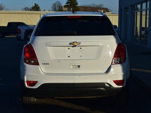 Used 2020 Chevrolet Trax LS w/ Tint and Cruise Package image 5
