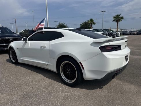 Used 2017 Chevrolet Camaro LT RWD image 7