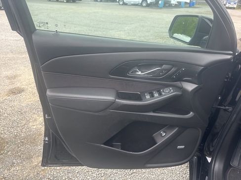 Used 2023 Chevrolet Traverse High Country w/ LPO, Cargo Package AWD/4WD image 17