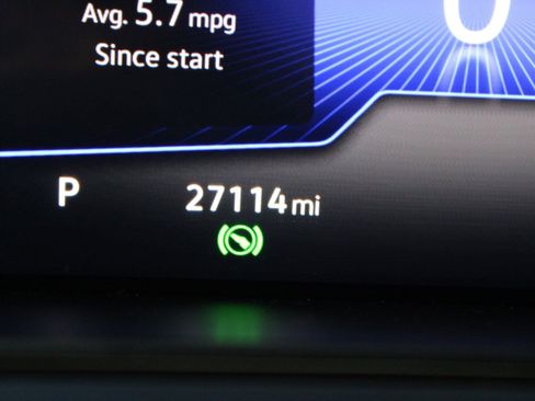 Used 2024 Volkswagen Taos SE image 19