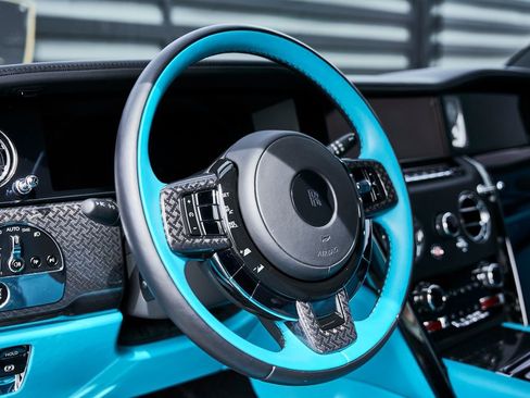 Used 2025 Rolls-Royce Cullinan Black Badge image 41