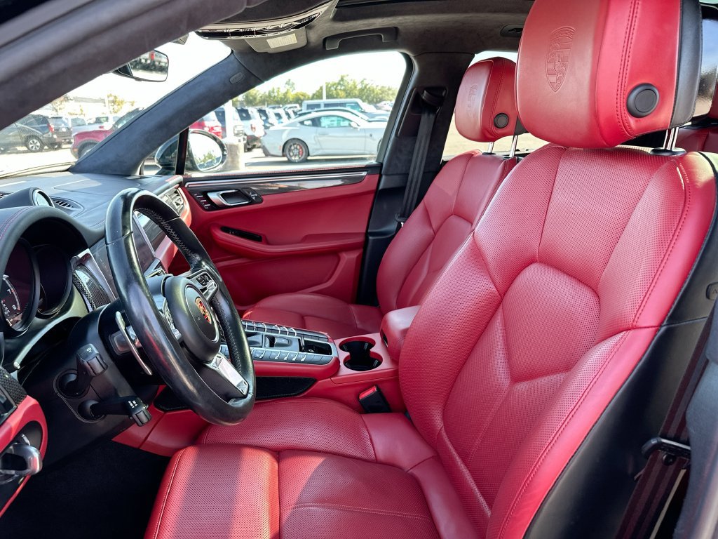 Used 2020 Porsche Macan Turbo AWD/4WD image 8
