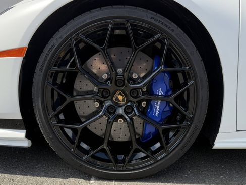 Used 2024 Lamborghini Huracan Tecnica RWD image 10