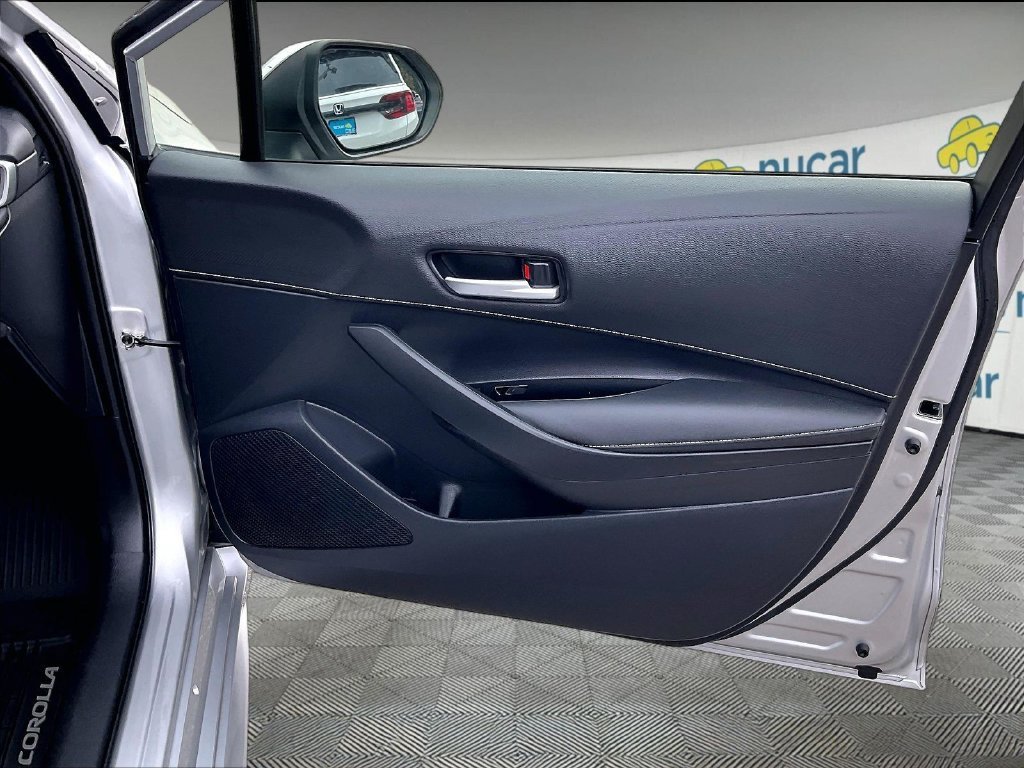 Used 2022 Toyota Corolla SE FWD image 12