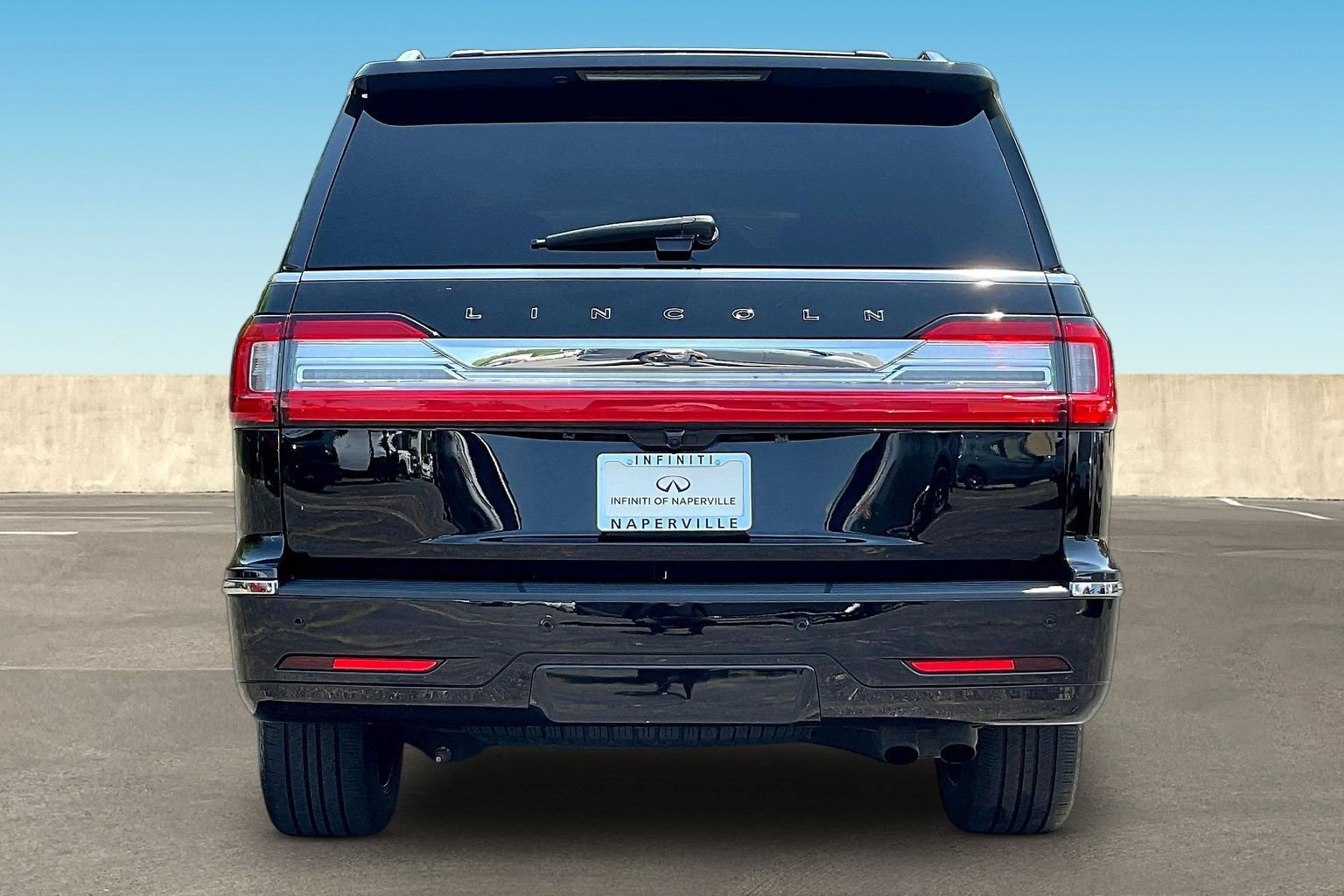 Used 2020 Lincoln Navigator Black Label w/ Cargo Convenience Package AWD/4WD image 6