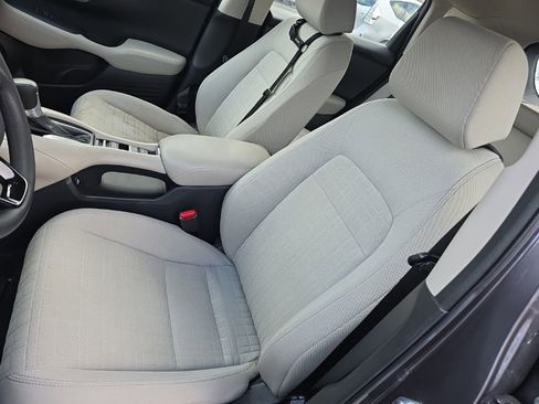 Certified 2023 Honda HR-V LX image 10