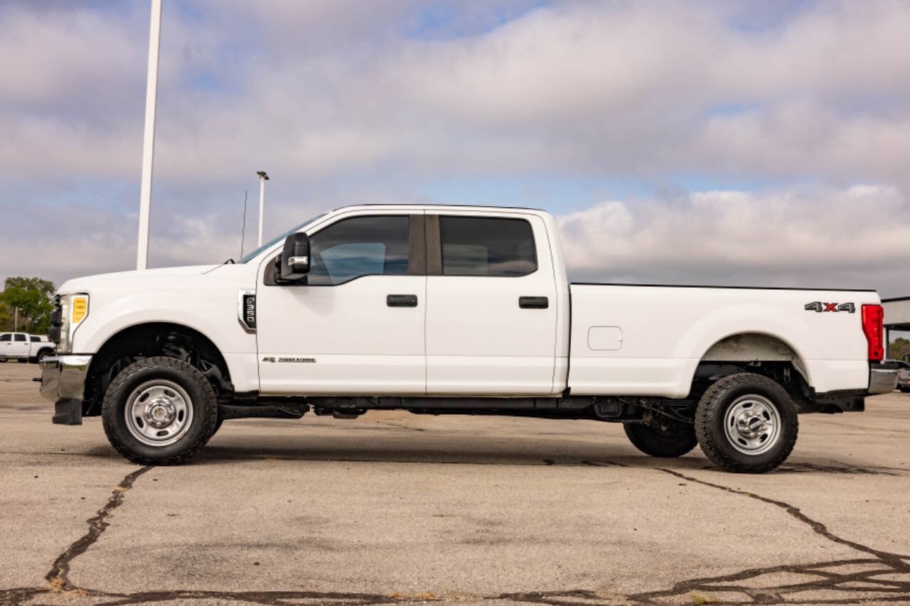 Used 2017 Ford F350 XL w/ Power Equipment Group AWD/4WD image 3
