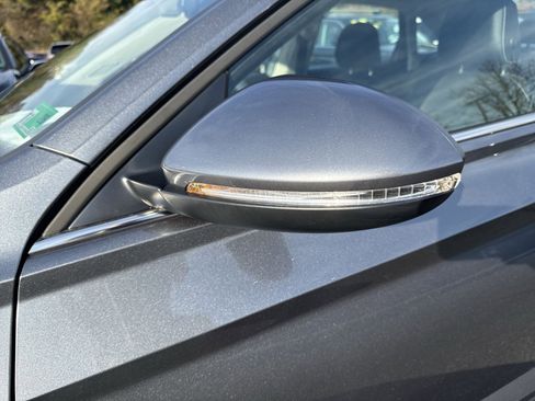 Used 2023 Volkswagen Jetta SEL image 6