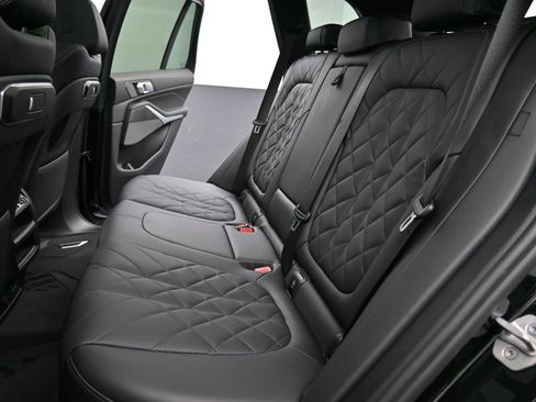 Used 2024 BMW X5 xDrive40i w/ Premium Package image 16