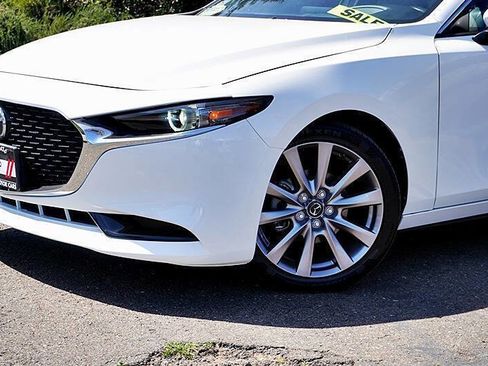 Used 2020 MAZDA MAZDA3 Premium 4dr Sedan image 4