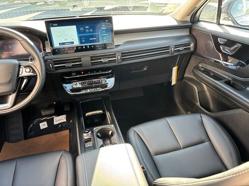 New 2026 Lincoln Corsair Premiere image 31