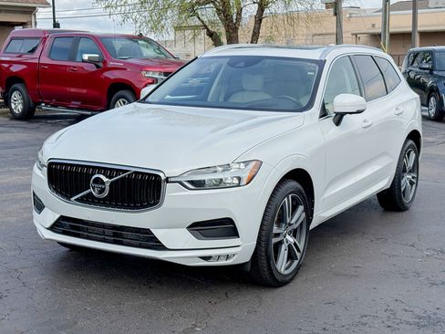 Used 2021 Volvo XC60 T5 Momentum w/ Advanced Package AWD/4WD image 12