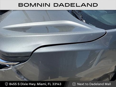 Used 2023 Chevrolet Equinox LS FWD image 3