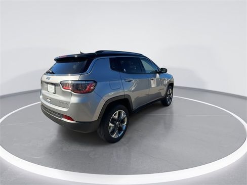 Used 2019 Jeep Compass Limited image 8