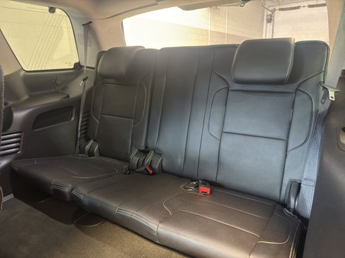 Used 2015 GMC Yukon Denali w/ Premium Package AWD/4WD image 30