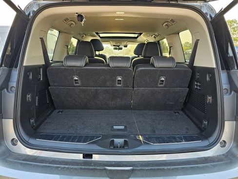 Used 2025 INFINITI QX80 Sensory AWD/4WD image 9
