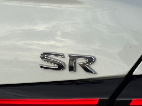 Certified 2021 Nissan Altima 2.5 SR image 8