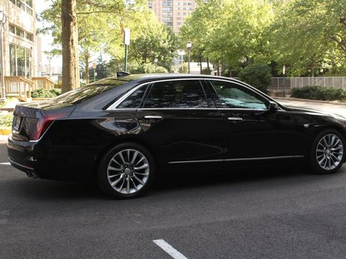 Used 2017 Cadillac CT6 3.6 AWD image 9
