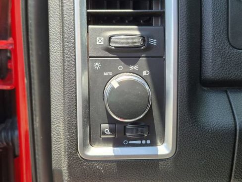 Used 2024 RAM 1500 Warlock AWD/4WD image 9