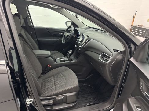 Used 2024 Chevrolet Equinox LT image 48
