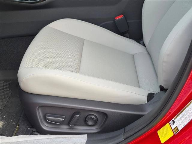 New 2027 Toyota Prius XLE FWD image 4