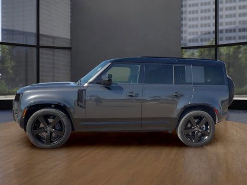 Used 2025 Land Rover Defender 110 X-Dynamic SE image 2