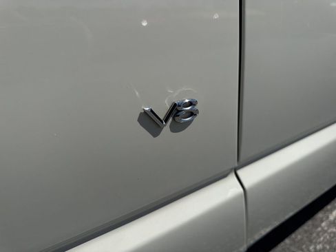 Used 2003 Ford Thunderbird Deluxe image 26