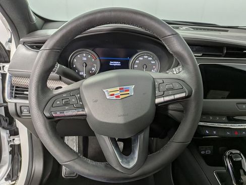 Certified 2023 Cadillac XT4 Sport AWD/4WD image 19