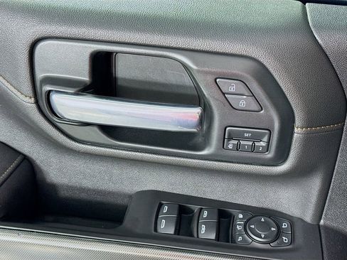 Used 2021 GMC Sierra 2500 AT4 w/ AT4 Premium Plus Package image 18