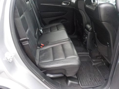 Used 2018 Jeep Grand Cherokee Limited image 14