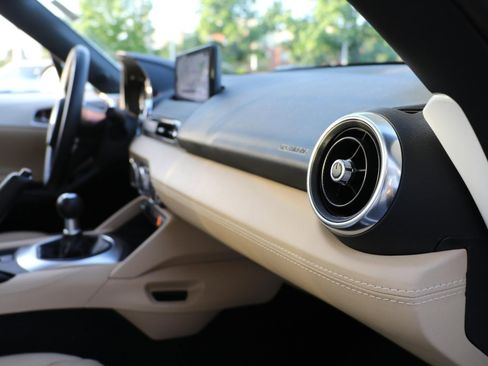 Certified 2025 MAZDA MX-5 Miata RF Grand Touring RWD image 8