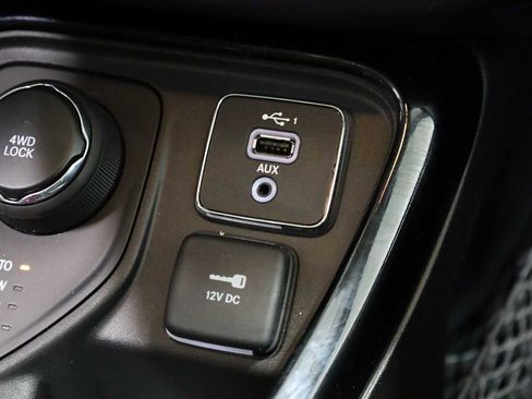 Used 2019 Jeep Compass Limited w/ Safety & Security Group AWD/4WD image 33