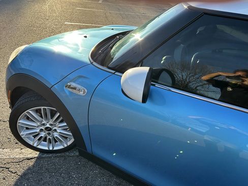 Used 2015 MINI Cooper S image 32