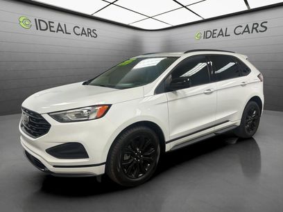 Used 2022 Ford Edge SE w/ Black Appearance Package