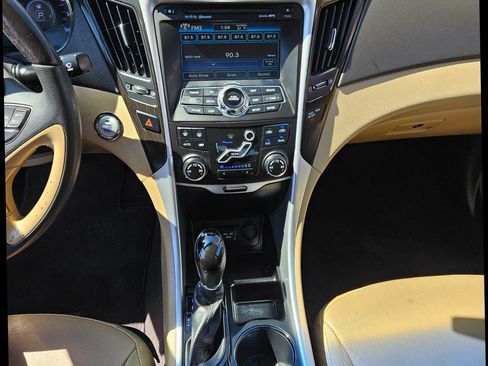 Used 2011 Hyundai Sonata Limited w/ Navigation Pkg 5 image 12