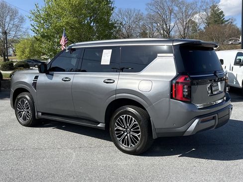 Used 2025 Nissan Armada SL w/ Captain's Chari Seat Package AWD/4WD image 6