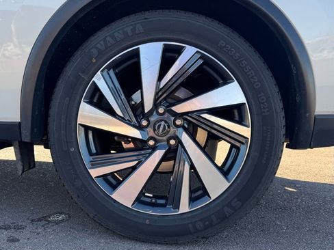 Used 2023 Nissan Murano SL w/ SL Moonroof Package image 12